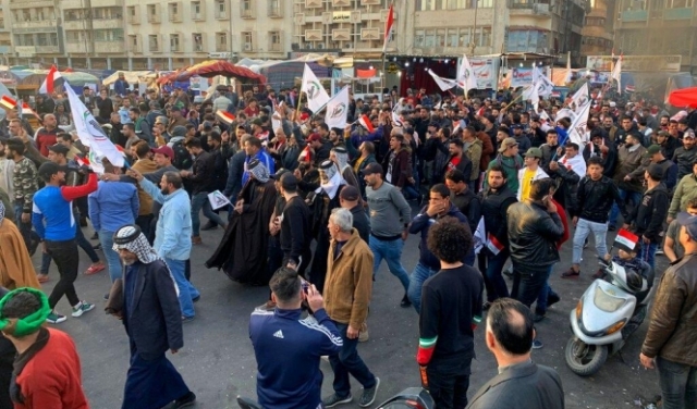 تظاهرات ضد استهداف الحشد وبغداد تلوح بمراجعة العلاقة مع واشنطن