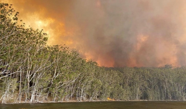 أستراليا تخلي مدنًا بأكملها إثر الحرائق