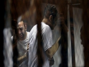 مصر: الأمن يقتحم منازل أسر معتقلي "العقرب" لإنهاء إضرابهم عن الطعام