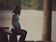 دراسة: اكتئاب النساء الحوامل يصيب أجنتهن بأمراض