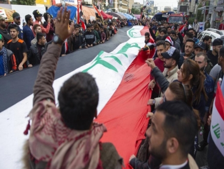 الحراك العراقيّ: قطع طرقات وإغلاق مؤسسات حكوميّة