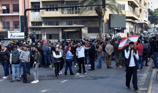 تجدد الحراك اللبناني: إغلاق الطرقات احتجاجا على مراوغة السياسيين