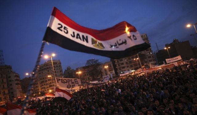  تزامنا مع ذكرى الثورة: السيسي يمدد حالة الطوارئ في مصر 