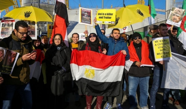 مصريون تظاهروا في لندن احتجاجًا على زيارة السيسي