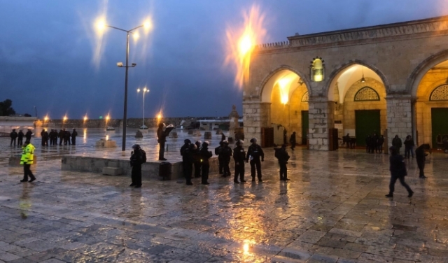 القدس: شرطة الاحتلال تقتحم المسجد الأقصى وتنفذ حملة اعتقالات