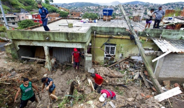 البرازيل: العواصف المطيرة تحصد حياة 46 شخصا 