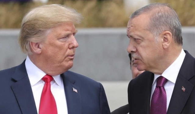 إردوغان وترامب يبحثان هاتفيا ملفي ليبيا وإدلب