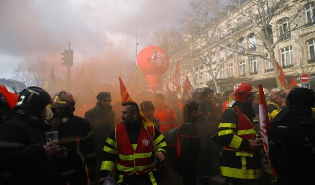 فرنسا: مواجهات بين رجال الإطفاء وقوات الأمن