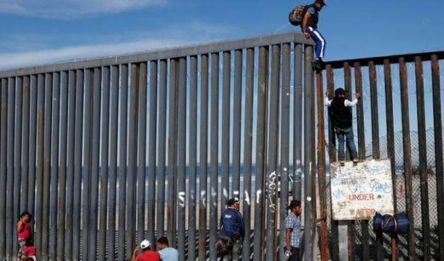 المكسيك: خفض تدفق المهاجرين نحو الولايات المتحدة بـ74,5%