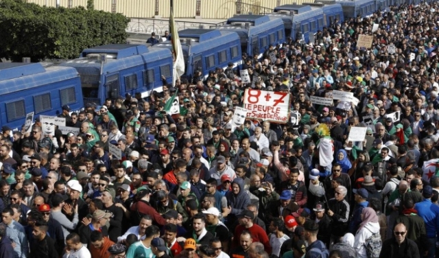 الجزائر: تواصل الاحتجاجات في ذكراها السنوية الأولى