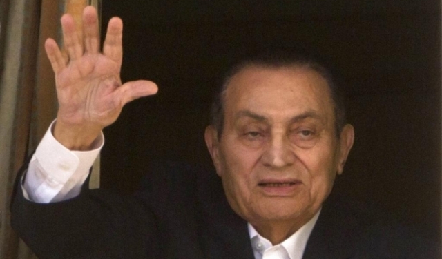الشبكة تتفاعَل مع وفاة مبارك: 