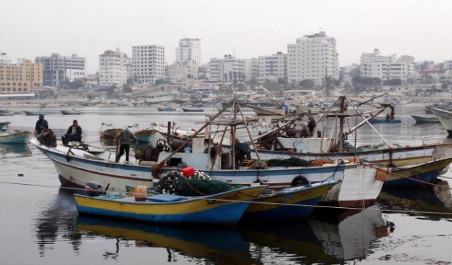 الاحتلال يعيد فتح معابر غزة ومساحة الصيد صباح الخميس