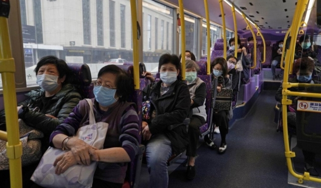 كورونا: الوفيات تتراجع بالصين والفيروس ينتشر بالعالم