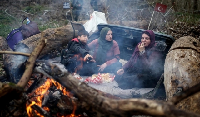 اليونان تطالب باجتماع مع خارجية الاتحاد الأوروبي لبحث قضية اللاجئين