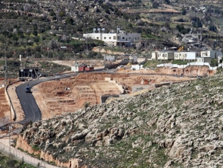 بينيت يصادق على مشروع "طريق السيادة" قرب القدس