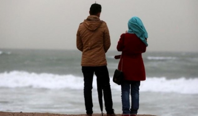 كورونا يقف حاجزا  أمام العرسان المقبلين على الزواج بغزة