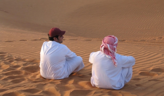 كورونا يعيد السعوديين إلى المشهد الصحراوي