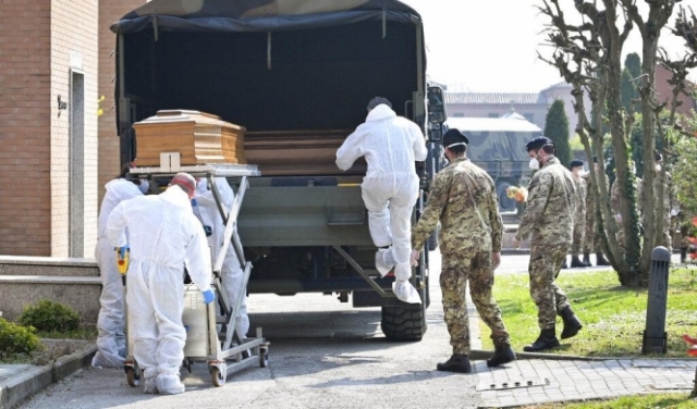 إيطاليا تواصل تسجيل أرقام غير مسبوقة: نحو 800 وفاة جديدة بكورونا