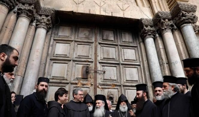 إغلاق كنيسة القيامة في القدس المحتلّة بسبب كورونا