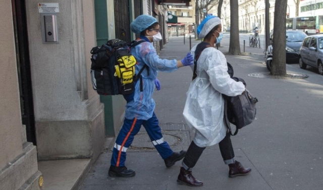 فرنسا تُسجل 292 وفاة بكورونا والفيروس يفترس القارة العجوز
