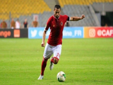 قائد منتخب مصر ولاعب النادي الأهلي ينتقل لنادي بيراميدز