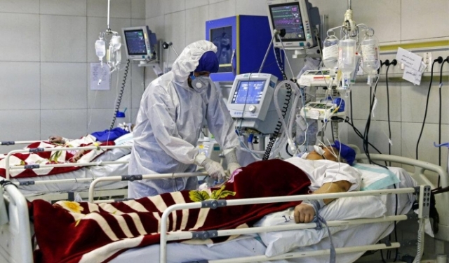 تراجُع وفيات كورونا بإيران دون المئة بيوم واحد للمرة الأولى منذ شهر
