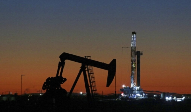 أسعار النفط سجلت تراجعا… بالرغم من اتفاق 