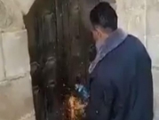 نابلس: رجل يخلع أبواب مسجد "الأنبياء" لفتحه رغم الإغلاق بسبب كورونا 