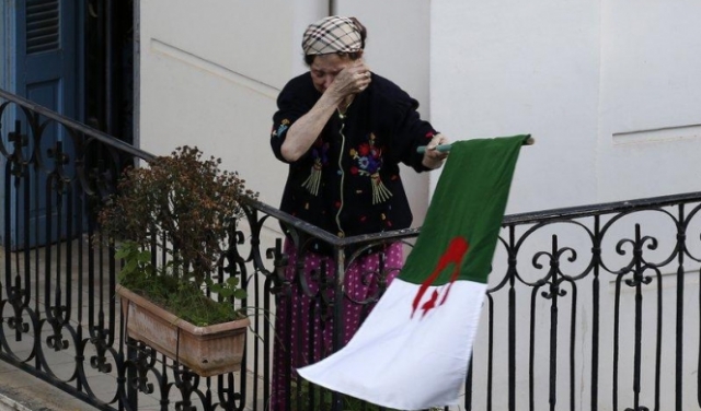 الجزائر: الحجر الصحي فرصة لقراءة مسودة التعديلات الدستورية 