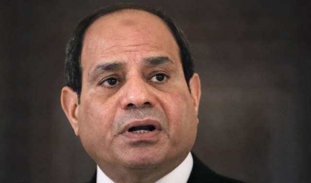 مصر: تمديد حالة الطوارئ وضرائب جديدة على الوقود والاتصالات والرياضة