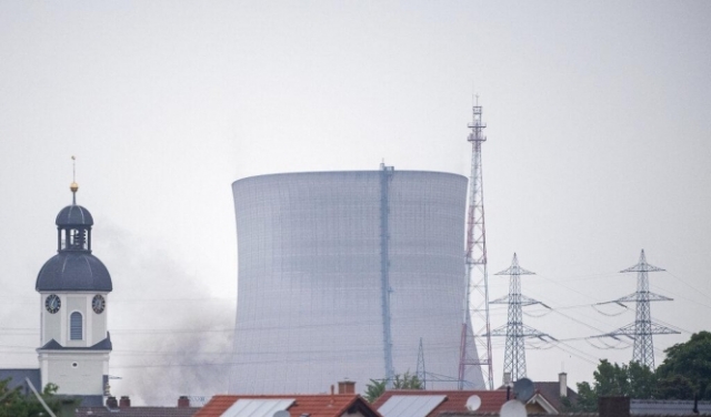 ألمانيا: هدم برجي تبريد بمحطة نووية سابقة
