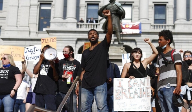 25 مدينة أميركية تفرض حظرا للتجول مع اشتداد الاحتجاجات