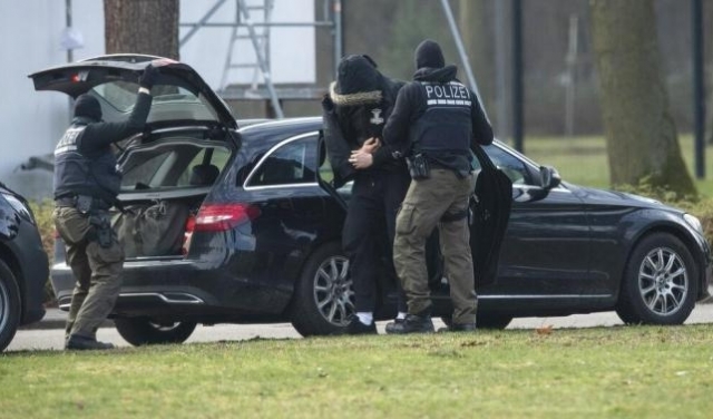 ألمانيا: اعتقال إرهابي ألماني كان يعتزم تنفيذ هجوم ضد مسلمين