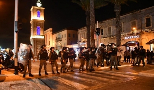 يافا: الشرطة تعتدي على المتظاهرين ضد تجريف مقبرة الإسعاف