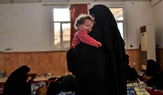 فرنسا تُعيد عشرة أطفال من سورية