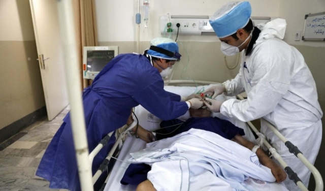 تسجيل أعلى حصيلة وفيات بكورونا في إيران منذ نيسان