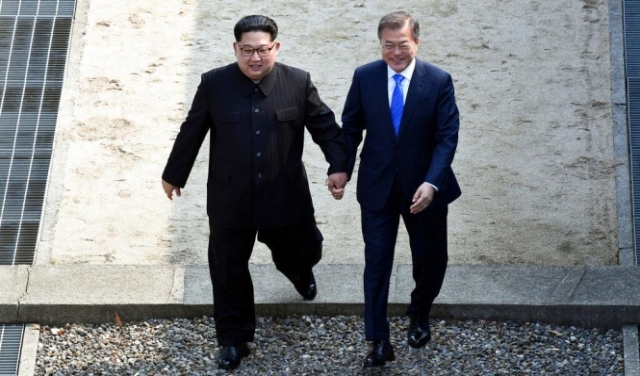 الزعيم الكوري الشمالي يتراجع عن عمل عسكري ضد الجنوب