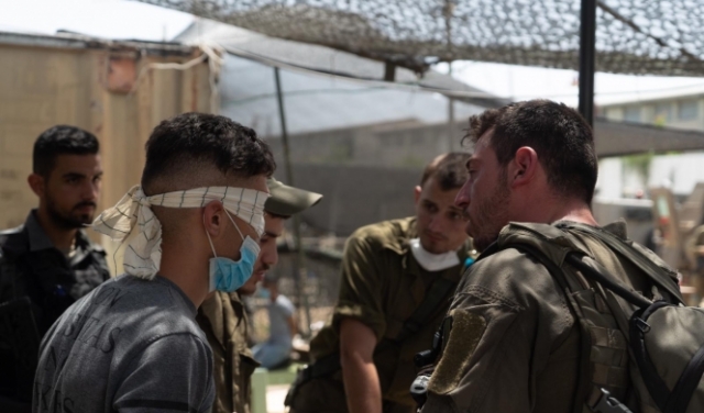 اعتقالات بالضفة وتوغل عسكري محدود بغزة