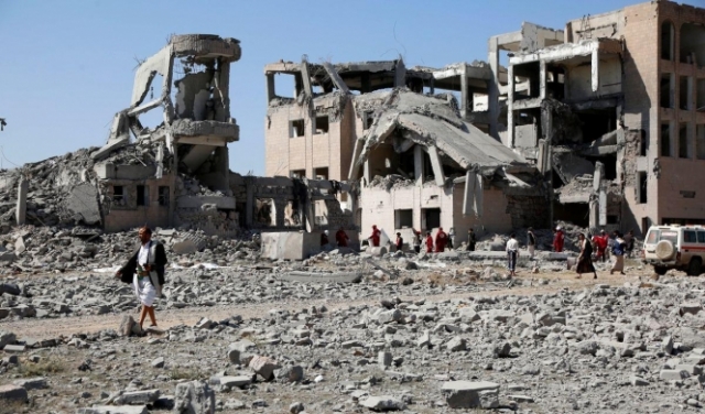 لليوم الثاني: التحالف السعودي الإماراتي يقصف صنعاء وجماعة الحوثي تتوعد