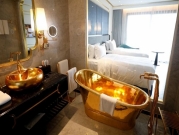 هونغ كونغ: تدشين أول فندق مطلي بالذهب في العالم