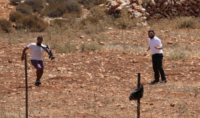 إصابة فلسطينيَين برصاص مستوطنين شمالي الضفة