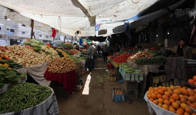 وفق التعليمات: أسواق غزة تستأنف نشاطها