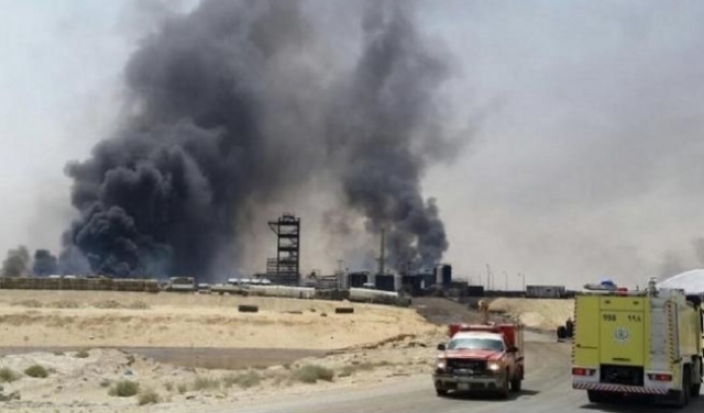 اندلاع حريق في مصنع بتروكيماويات في إيران