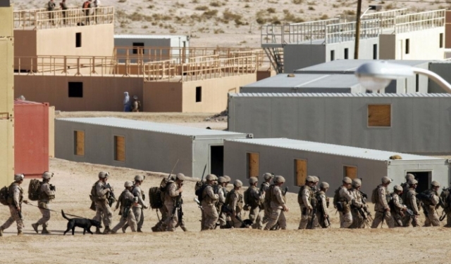 أفغانستان: الولايات المتحدة تغلق قواعد عسكرية وطالبان تفرج عن أسرى