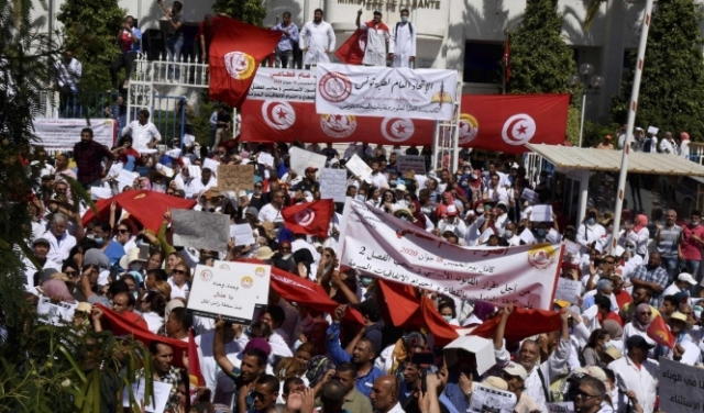 تونس: بعد التلميح بإقصائها.. النهضة تقرر سحب الثقة من حكومة الفخفاخ