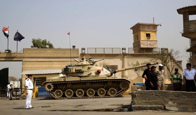سيناء: مقتل عسكريين و18 مسلحا باشتباك مع الجيش المصري
