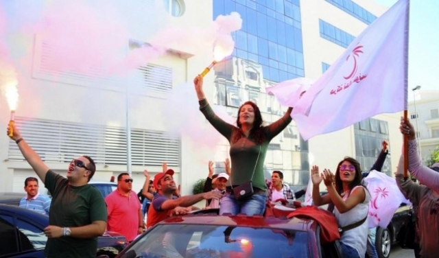 قبيل انتهاء مهلة سعيد: عدم الاستقرار يسيطر على المشهد التونسي