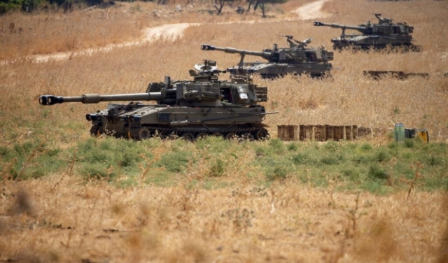 الجيش الإسرائيلي ينشر منظومات نيران متطورة وقوات خاصة على الحدود مع لبنان