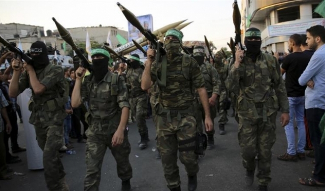 لائحة اتهام: سبح من غزة لإسرائيل وخطط لإسقاط مروحية عسكرية