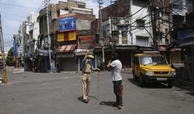 الهند: وفاة 9 أشخاص شربوا معقّم يدين بدلا من الكحول